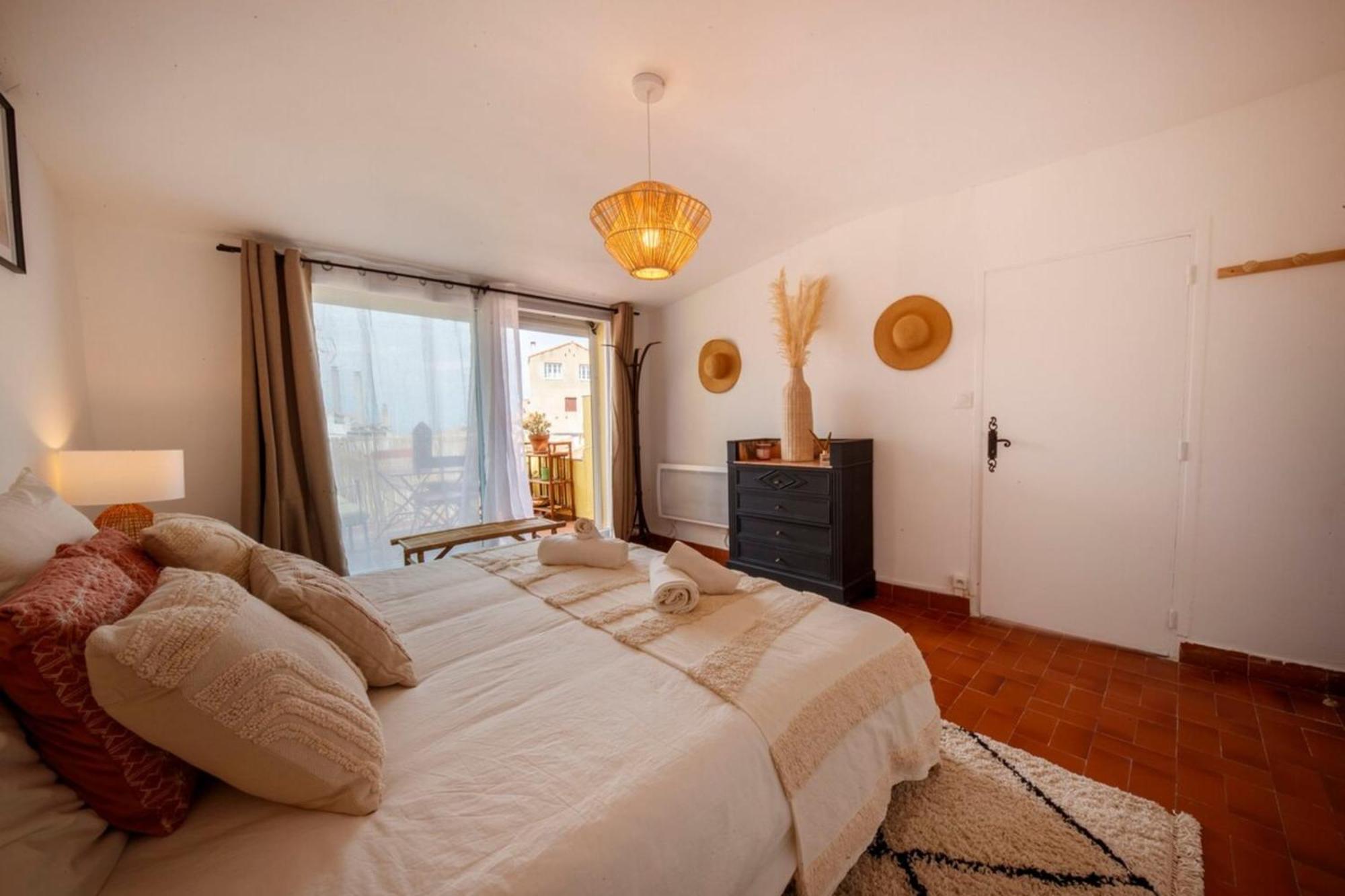 06M - Old Antibes Beautiful Duplex Terrace With Sea View Appartement Buitenkant foto